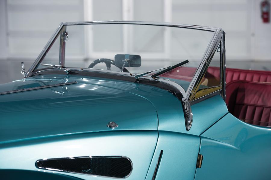 Детали экстерьера Lea-Francis 2&frac12;-Litre Sports 1949 года  (фото 23 из 40)